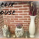Felix House ベッド・アンド・ブレックファスト Codevilla