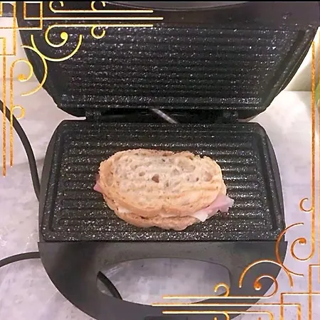 Felix House Alojamento de Acomodação e Pequeno-almoço Codevilla